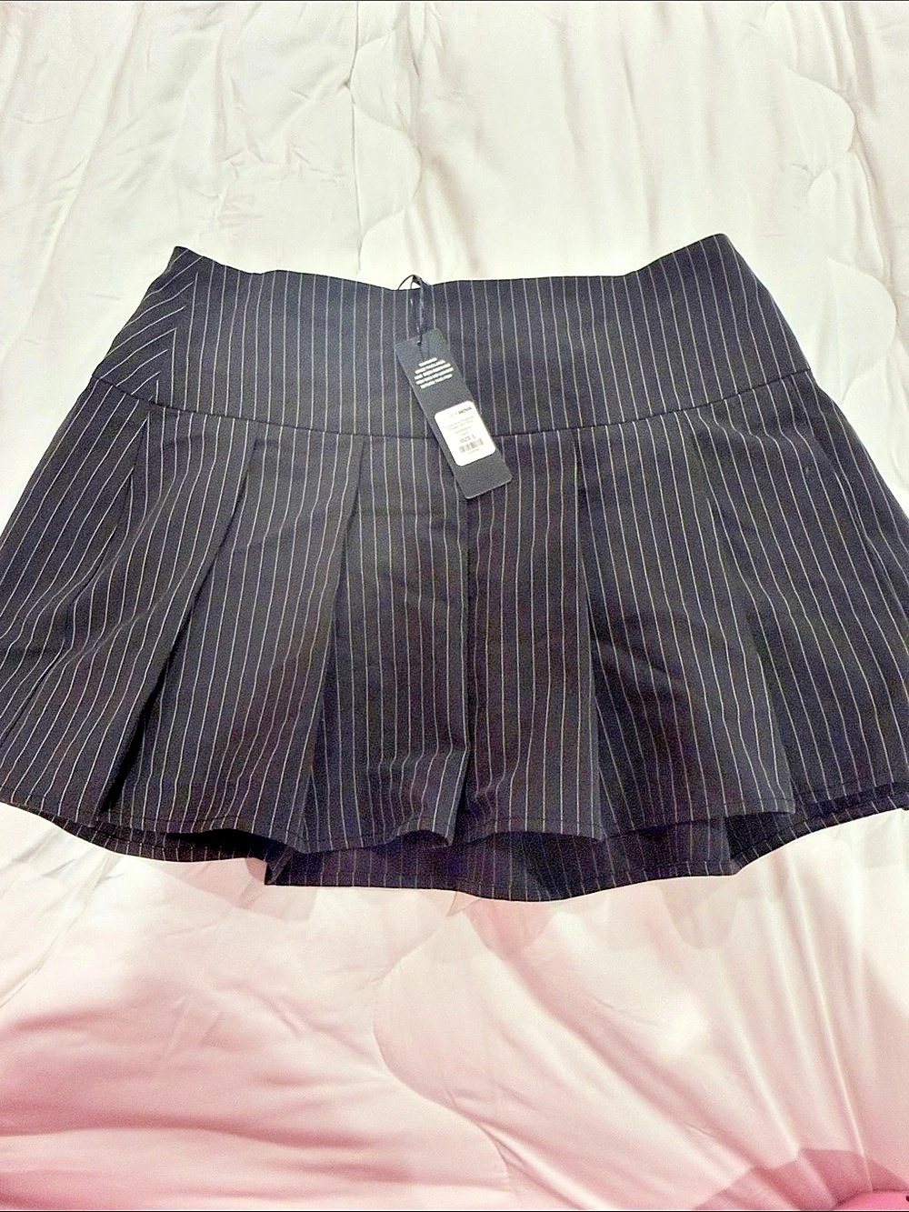 Fashion Nova Pinstripe High-Waist Shorts in Black & White Size Small NWT